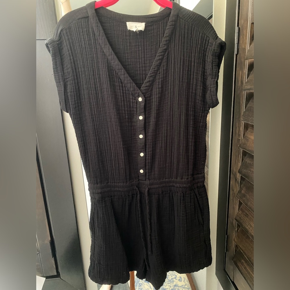 Lou & Grey Black Romper Size Small
